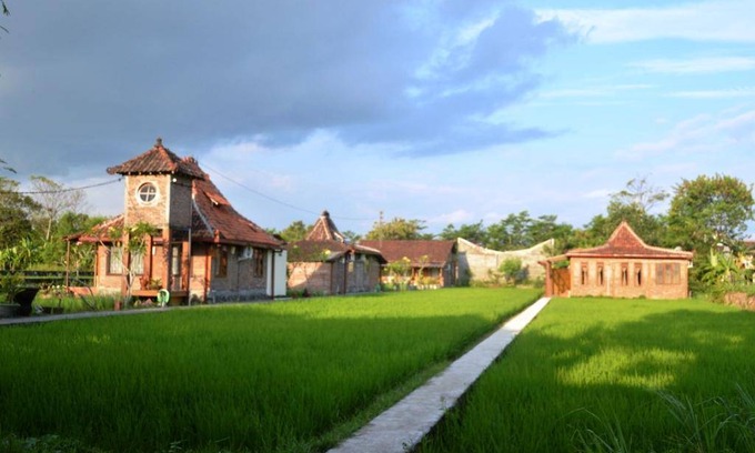 Sleman Resort | 145 m² Resort ∙ 2 bedrooms ∙ 20 guests
