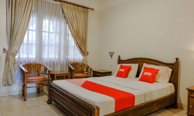 Madiun Hotel | 17 m² Hotel ∙ 3 guests