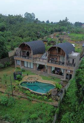 Cilobak Villa | 175 m² Villa ∙ 2 bedrooms ∙ 12 guests