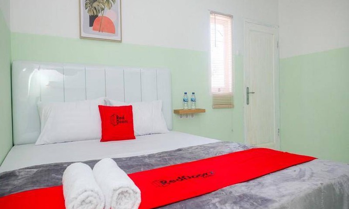 Surakarta Hotel | 18 m² Hotel ∙ 3 guests