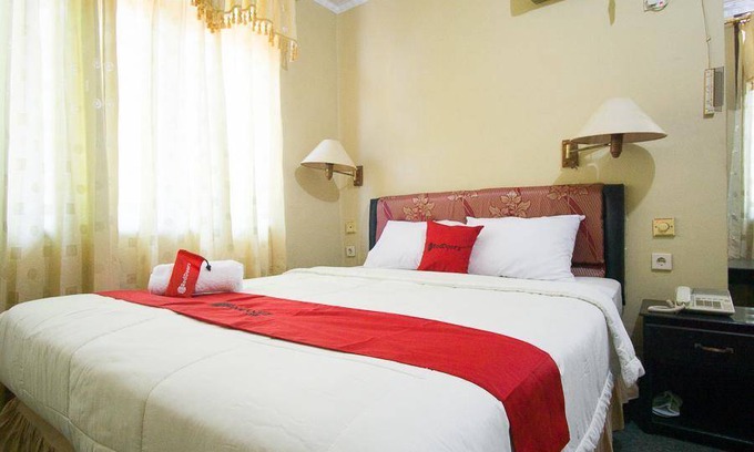 Bitung Hotel | 20 m² Hotel ∙ 2 guests