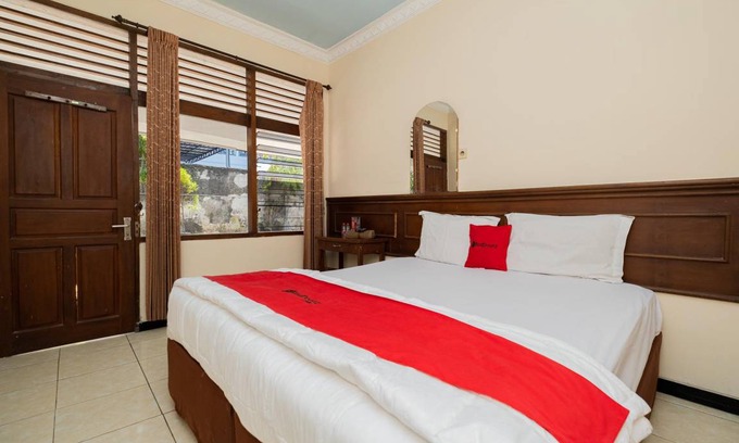 Bojonegoro Hotel | 20 m² Hotel ∙ 4 guests