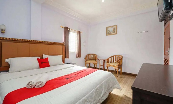 Parapat Hotel | 20 m² Hotel ∙ 4 guests