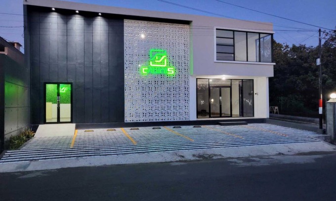 Blitar Hotel | 20 m² Hotel ∙ 4 guests