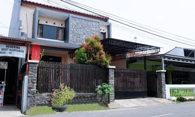 Tegal House | 200 m² House ∙ 4 bedrooms ∙ 15 guests
