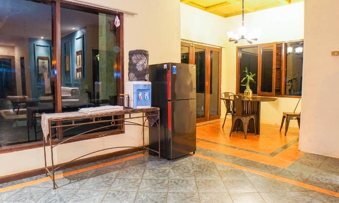 Pelabuhan Ratu Hotel | 225 m² Hotel ∙ 3 bedrooms ∙ 6 guests