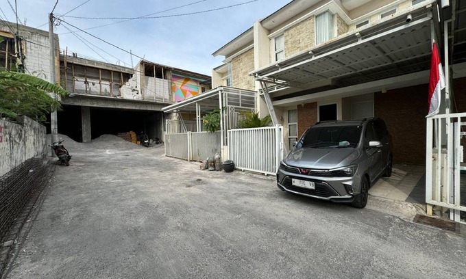 Central Yogyakarta House | 225 m² House ∙ 3 bedrooms ∙ 8 guests