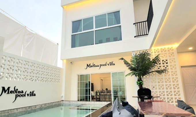 Ang Sila Villa | 240 m² Villa ∙ 3 bedrooms ∙ 12 guests