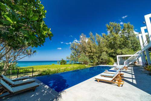 Mai Khao Villa | 2400 m² Villa ∙ 8 bedrooms ∙ 20 guests