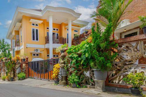 Bantul Bed & Breakfast | 25 m² Bed and breakfast ∙ 6 bedrooms ∙ 18 guests