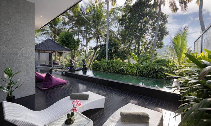 Melayang Hotel | 250 m² Hotel ∙ 2 guests