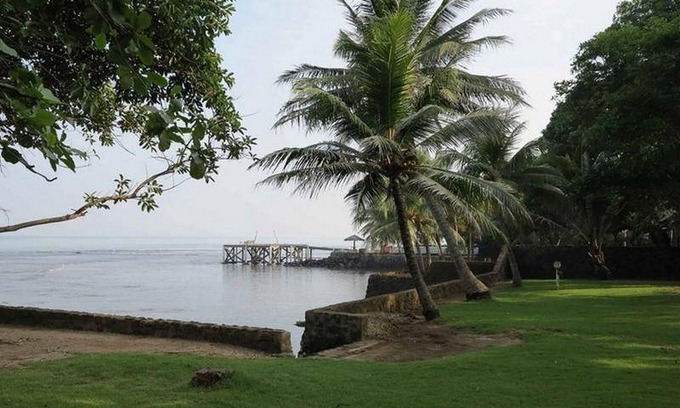 Karang Bolong Resort | 250 m² Resort ∙ 2 bedrooms ∙ 6 guests