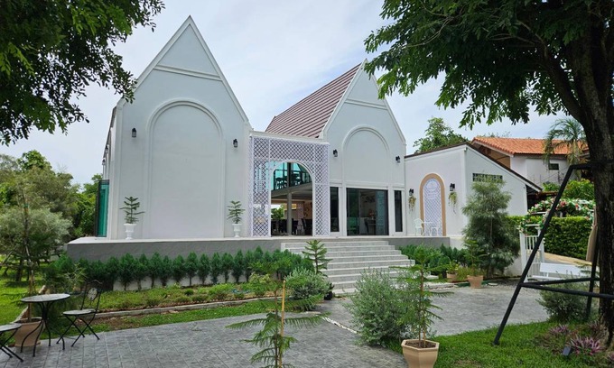 Doem Bang Hotel | 30 m² Hotel ∙ 2 guests