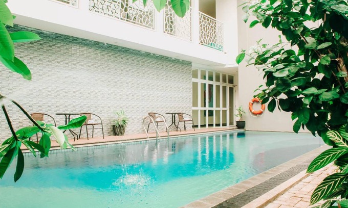 Tuban Sub-District Hotel | 32 m² Hotel ∙ 10 guests
