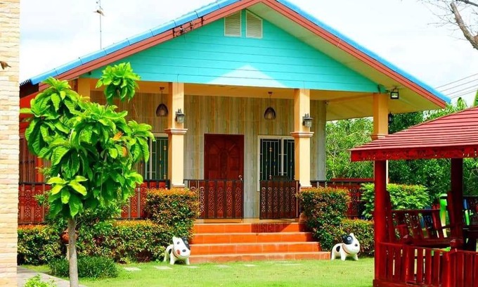 Kamphaeng Saen Resort | 32 m² Resort ∙ 3 bedrooms ∙ 10 guests