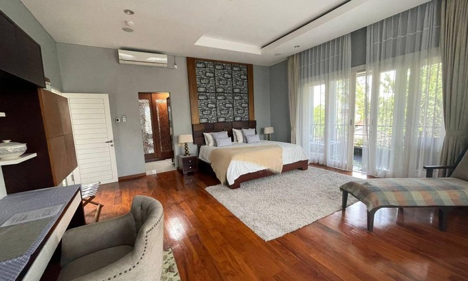 Mlati House | 340 m² House ∙ 4 bedrooms ∙ 15 guests