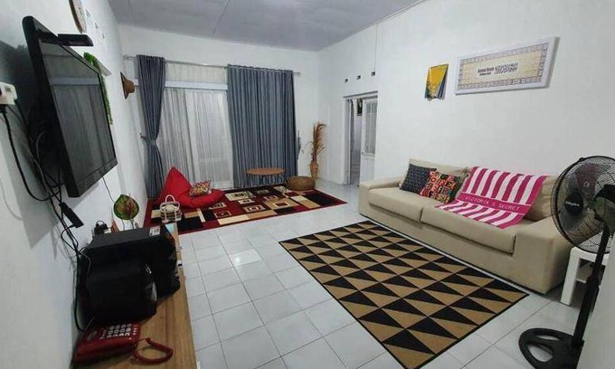 North Cirebon Villa | 356 m² Villa ∙ 4 bedrooms ∙ 10 guests