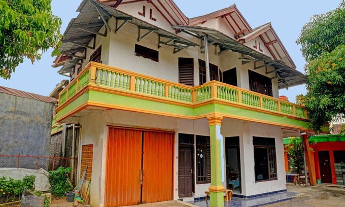 Pelabuhan Ratu Hotel | 36 m² Hotel ∙ 3 guests