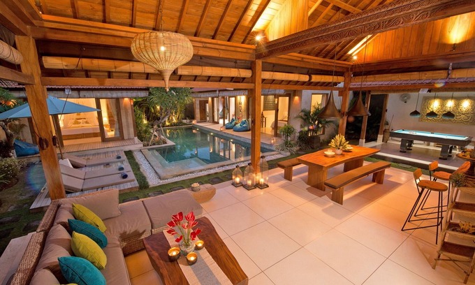 Berawa Villa | 3BR Villa Near Finns Beach Club! - W/Swimming Pool!