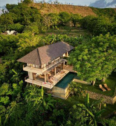 Kuta Resort | 400 m² Resort ∙ 4 bedrooms ∙ 12 guests
