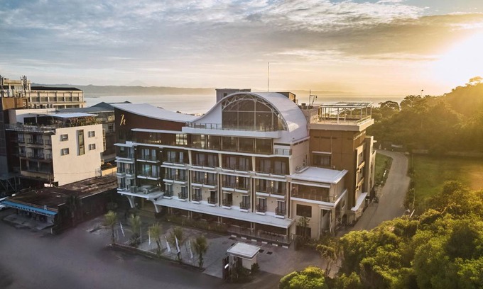 Pangandaran Hotel | 45 m² Hotel ∙ 4 guests