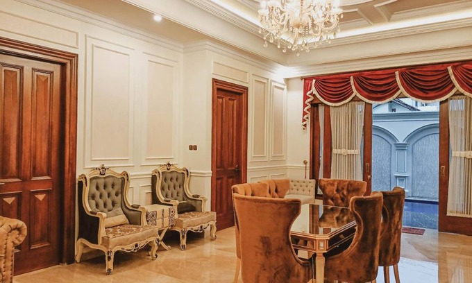 Tegalrejo Villa | 450 m² Villa ∙ 5 bedrooms ∙ 15 guests