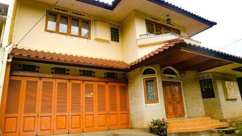 Dago Villa | 500 m² Villa ∙ 3 bedrooms ∙ 6 guests