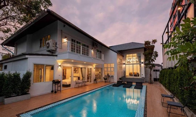 Nimman Villa | 500 m² Villa ∙ 4 bedrooms ∙ 14 guests