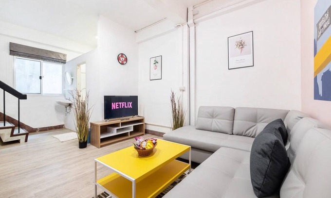 Ratchathewi House | 550 m² House ∙ 3 bedrooms ∙ 20 guests