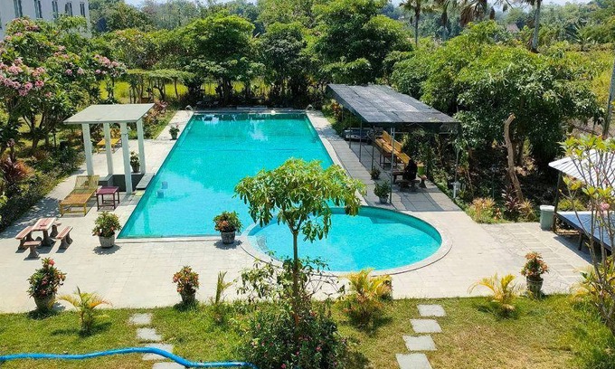 Bojonegoro Hotel | 56 m² Hotel ∙ 2 bedrooms ∙ 127 guests