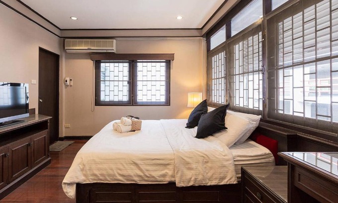 Ekkamai House | 5BR, cozy & modern detached house