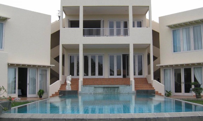 Tanjungjaya Resort | 60 m² Resort ∙ 20 guests