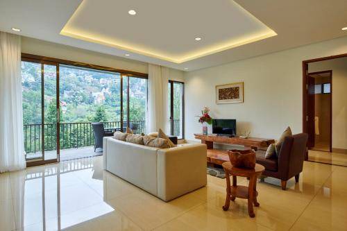 Bandung Villa | 600 m² Villa ∙ 6 bedrooms ∙ 14 guests