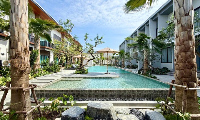 Prachuap Khiri Khan Hotel | 62 m² Hotel ∙ 5 guests