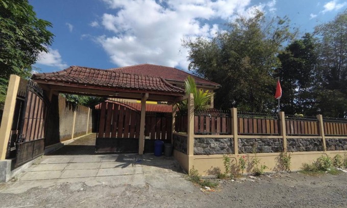 Ngaglik House | 70 m² House ∙ 2 bedrooms ∙ 5 guests