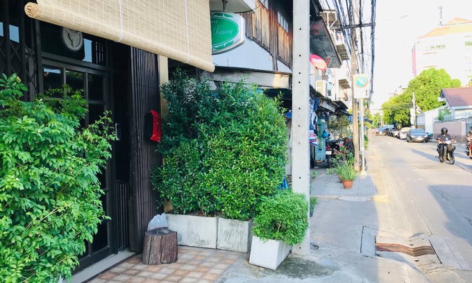 Thanon Nakhon Chai Si House | 80 m² House ∙ 2 bedrooms ∙ 4 guests