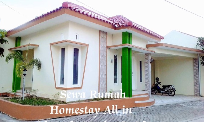 Mertoyudan House | 83 m² House ∙ 2 bedrooms ∙ 7 guests