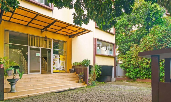 Cilandak Hotel | 84 m² Hotel ∙ 4 guests