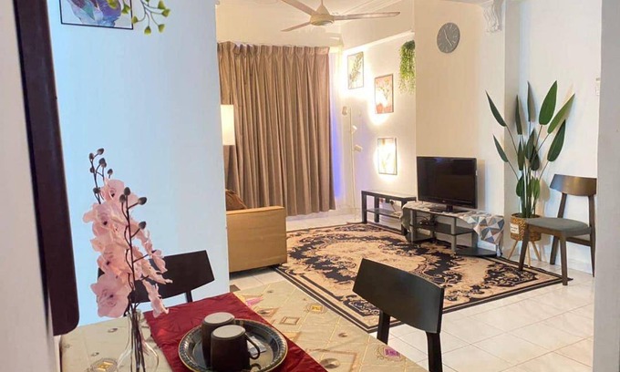 Bayan Lepas Apartment | 880 m² Apartment ∙ 3 bedrooms ∙ 10 guests