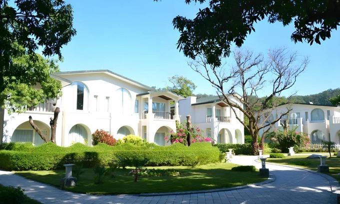 Garjia Resort | 950 m² Resort ∙ 4 guests