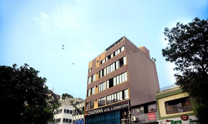 Ahmedabad City Centre Hostel | Charyana Lady Dorms