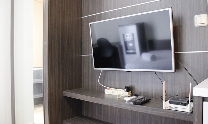 Cileunyi Hotel | Convenient Studio Apartment at Easton Park Residence Jatinangor