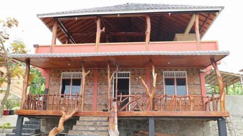 Tuk Tuk Cabin | Golden sunrise Cottage