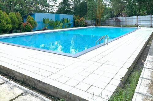 Mertoyudan Hotel | Homestay Syariah Banjar Makmur Mertoyudan RedPartner