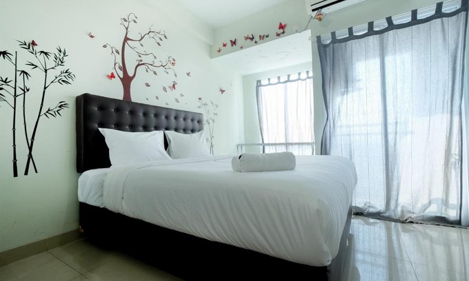 Bekasi Timur Apartment | Homey Studio @ Grand Dhika City Apartment By Travelio