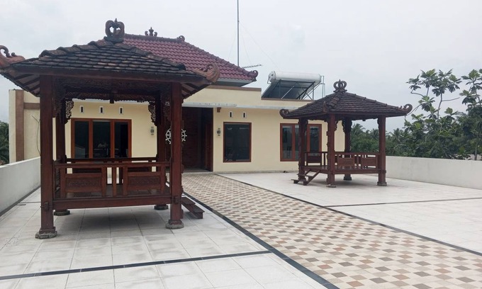 Borobudur Hostel | Hostel ∙ 8 guests