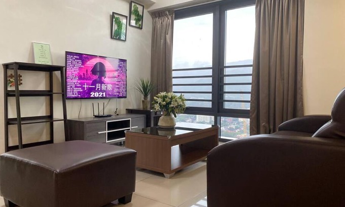Downtown George Town Apartment | (Hot) Penang, Georgetown - Central City - Tropicana 218 by IZ