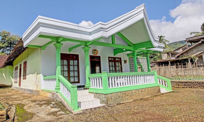 Trenggalek Hotel | Hotel O Desa Wisata Pandean