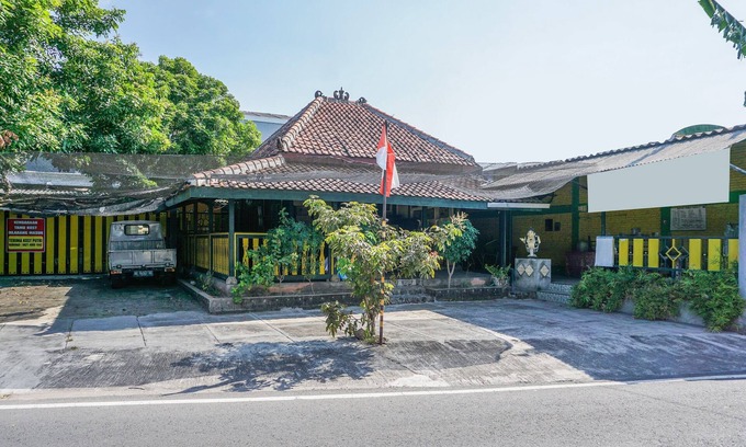 Madiun Hotel | Hotel O Griya Cendekia Syariah