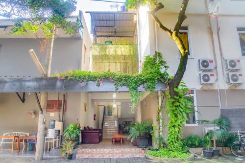 Cilandak Hotel | Hotel O Jakarta near One Belpark Mall formerly Wisma Minongga